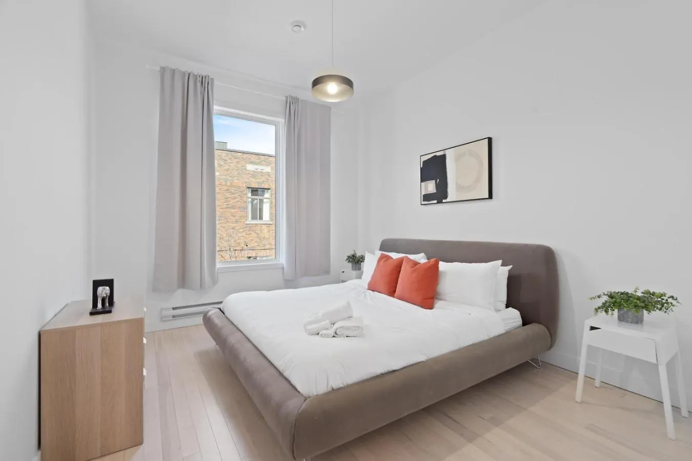 New Modern 2Bdr Apartment In Little Italy Unit 202 蒙特利尔